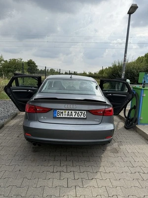 Hier verkaufe ich meinen Audi A 3 2.0 TDI  Bei Fragen Melden - Bild 1 von 4