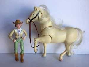 Fisher Price Loving Family Aspen Gold Western Pferd mit Sound, Cowgirl Figur Puppe - Bild 1 von 11
