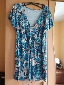 Florales Damenshirt mit tiefem Ausschnitt zum Binden in Gr.42 von Cheer neuwert. - Bild 1 von 2