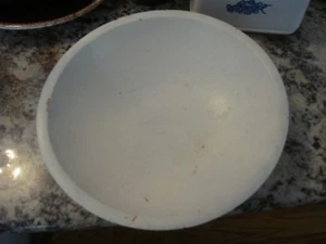 Vintage Farmhouse Munising Wooden Bowl serving/dough Cream Paint 10 1/2 x 10 1/2 - Picture 1 of 4