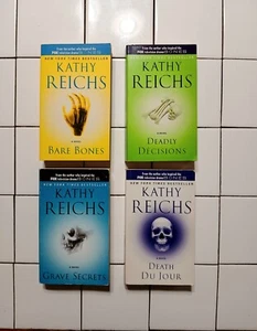 Kathy Reichs Bones Books Lot Of 4 Temperance Brennan PB Forensic Mystery Book - Imagen 1 de 9