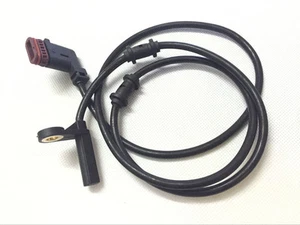 Rear Right ABS Wheel Speed Sensor for Mercedes-Benz W203 CLK C180 C230 C280 C320 - Picture 1 of 3
