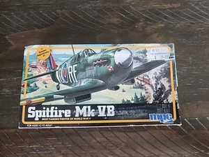 (OPEN BOX) SEE PICS* SPITFIRE MK VB WWII MODEL KIT (PL939) - Picture 1 of 12