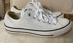 Converse White Perforated Chuck Taylor All Star Shoes Women's Size 9  551625F - Picture 1 of 7