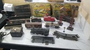 Large Lot Vintage Metal O Model Train, Accessories, 999 Engine, Spotlight, Track - Picture 1 of 22