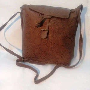 Bolso de hombro de cuero marrón para dama - Imagen 1 de 4