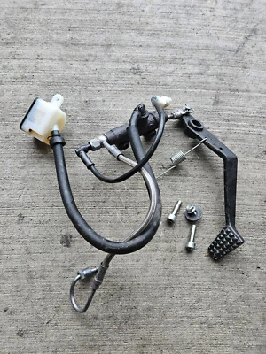 2022 2023 CF Moto CF650 650NK PEDAL DE FREIO TRASEIRO RESERVATÓRIO DE CILINDRO DE FREIO MESTRE - Imagem 1 de 4