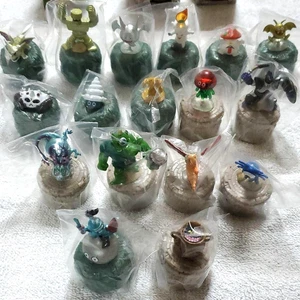 Dragon Quest Tapa Botella Figuras (Selección 2) Juego de 17 Piezas Secreto Edición Limitada - Imagen 1 de 6