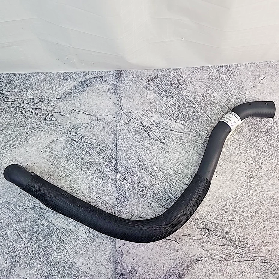 Manguera de radiador inferior URO Parts 12785038 para Saab 03-11 9-3 10-11 9-3x 32101376 Foto 1 de 4