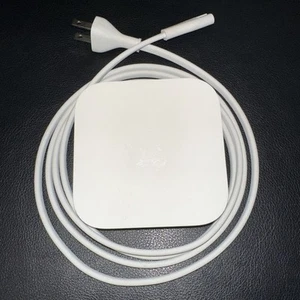 Apple A1392 Airport Express Dualband 802.11n WLAN Router 2. Generation - Bild 1 von 6