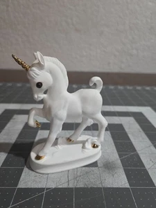 Vintage Freeman George Good White Unicorn Bone China Figurine - Picture 1 of 15