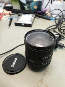 Sigma 28-200mm 1:3.5-5.6 Objektiv D Hyperzoom Macro Aspherical IF (Nikon AF) - Bild 1 von 1