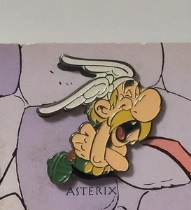 Pin, insignia, enchufe de Astérix y Obélix nuevo sin usar (18) esmalte - Imagen 1 de 1