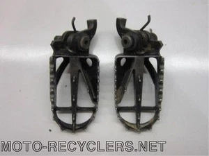 09 KX250F KXF250 KX250f foot pegs peg set 102 - Imagen 1 de 1