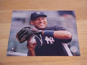 Derek Jeter Yankees Officially LICENSED 8x10 Color Photo FREE SHIPPING 3/MORE - Picture 1 of 1