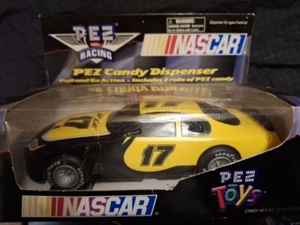 2003 PEZ Racing 1/24 Nascar Dispenser Pull and Go Car #17 Matt Kenseth New - Picture 1 of 6