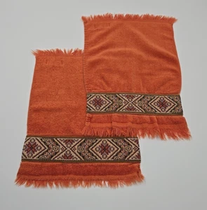 Set 2 asciugamani vintage anni 70 MCM Martex punta dita colore ruggine panno spugna frange - Foto 1 di 4