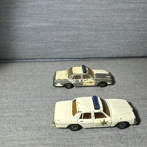 Ertl Dukes of Hazzard 1980 Sheriff Rosco Pontiac Bonneville Polizeiautos 2 Stück - Bild 1 von 19