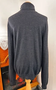 Fred Perry 100% Merino Wool Turtle Neck Heathered Long Sleeve Sweater ~ Size M - Picture 1 of 9