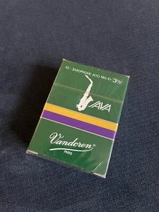 Vandoren Java Alto Sax Saxophone Reeds 3.5 - Picture 1 of 3