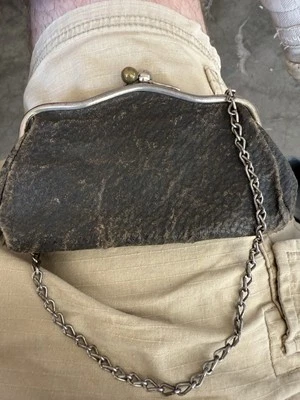 Antique Leather Coin Purse w/ Chain Handle & Kiss Lock – Early 1900s Vintage - Image 1 of 4