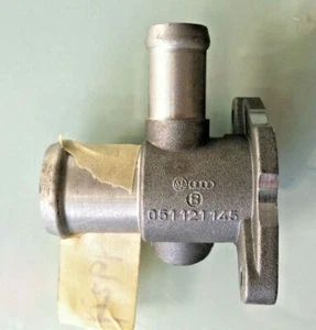 Volkswagen OEM Engine Coolant Outlet Flange 051121145 - Bild 1 von 9