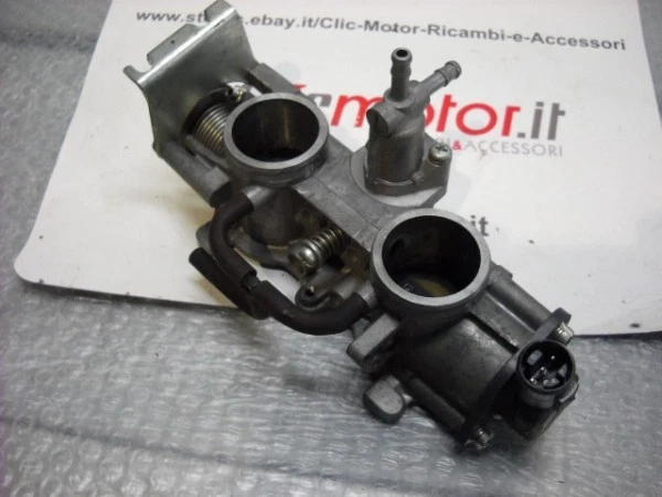 Boîtier Du Papillon Original pour Honda Argent Wing 400 - Photo 1/1