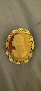 Beautiful Vintage Czech Filigree Gold Tone/Plated Brooch Faux Cameo - Picture 1 of 11