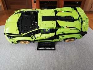 Lego Displayständer für LEGO TECHNIC - Tisch oder Schreibtisch - Bild 1 von 5
