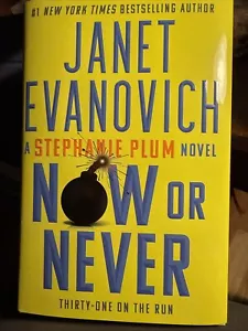 Stephanie Plum 31 1st Edition hardcover NOW OR NEVER Janet Evanovich - Picture 1 of 1
