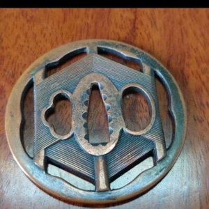 Japanese Antique Tsuba of Katana Samurai Sword Guard Iron Rare Design 62-C57 - Picture 1 of 5