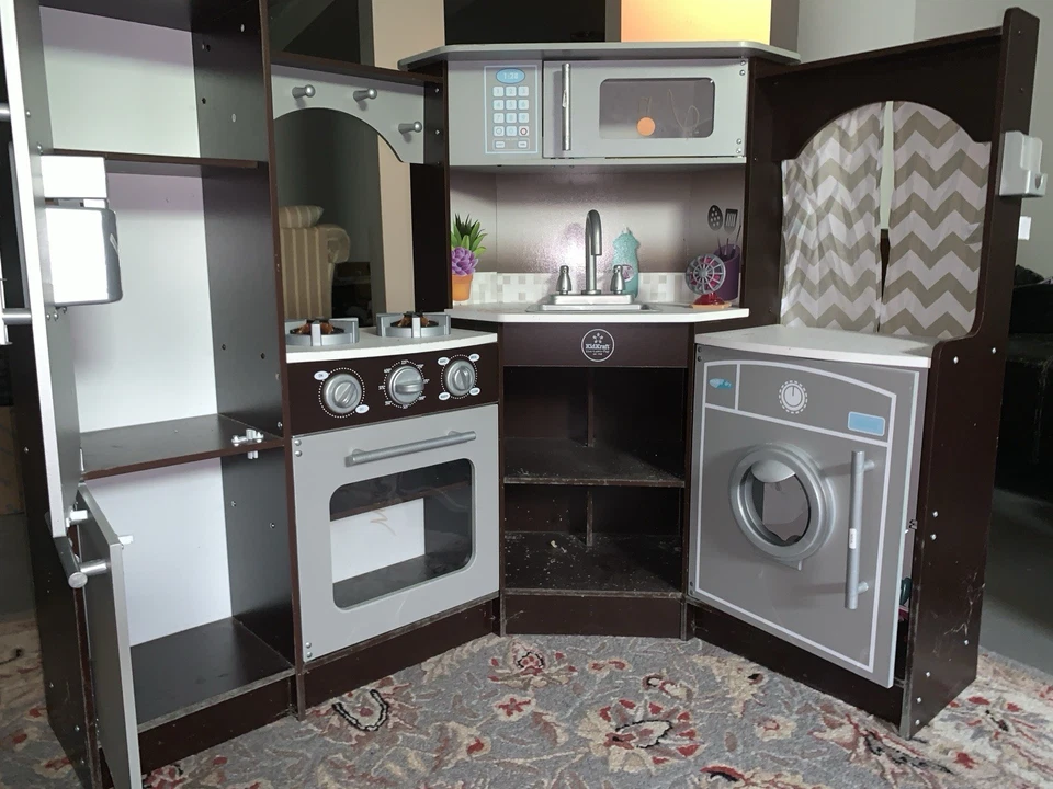 Juego de cocina de madera Ultimate Corner con luces, sonidos y características realistas Foto 1 de 1