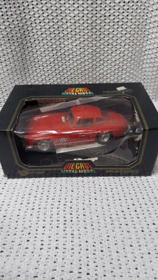 Die Cast Bburago Mercedes Benz 300SL Rojo 1954 Cod. Caja abierta 3015 1/18 daños Foto 1 de 4