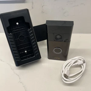 Ring Battery Doorbell Plus Smart Doorbell ungepaart sauber. Mit Halterung - Bild 1 von 5