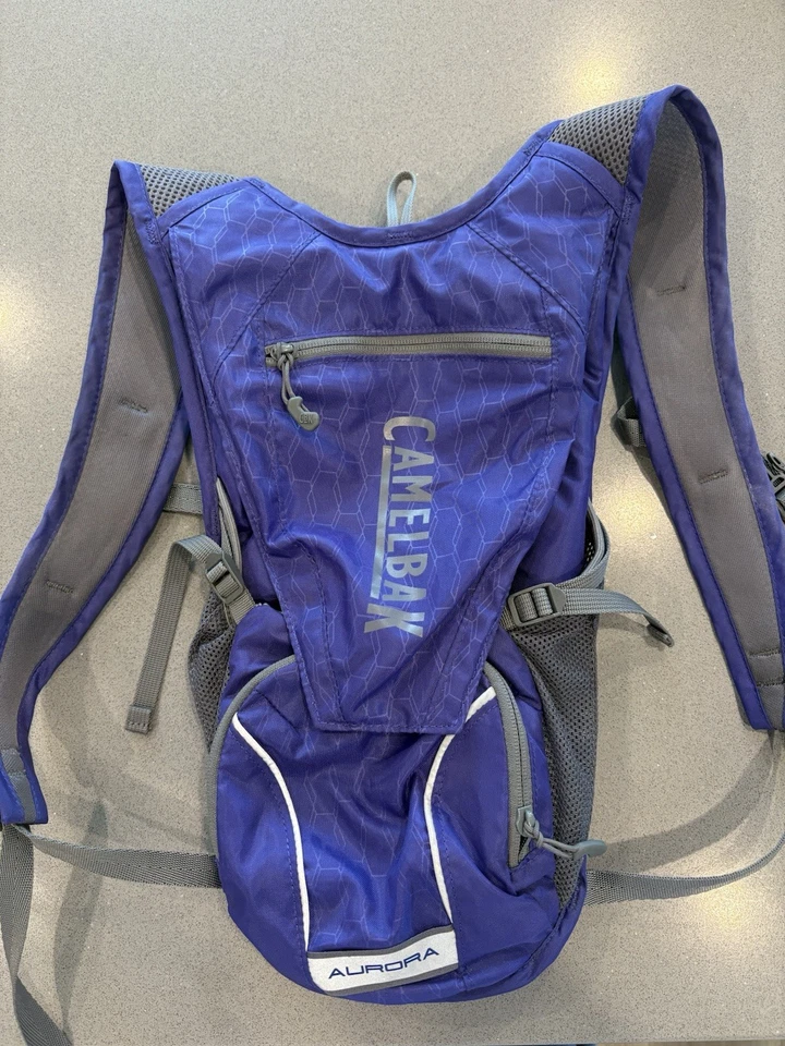 Mochila de día de hidratación púrpura Camelbak Aurora SIN vejiga Foto 1 de 3