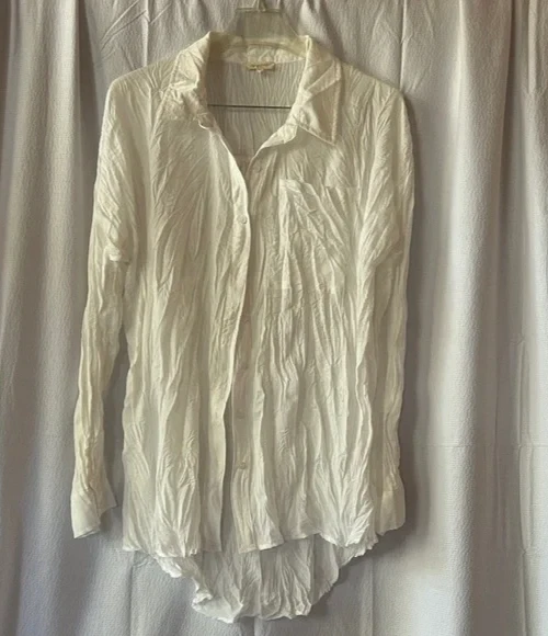 Mystree Women's Cream Long Sleeve Button-Up Crinkle Shirt, Size L, NWOT - Image 1 of 4