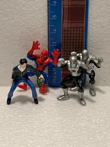 SAIWA SORPRESINE SPIDERMAN UOMO RAGNO GOBLIN OSBORN ACTION FIGURE EXTRA KINDER - Foto 1 di 7
