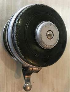 Vintage Shakespeare Silent Tru-Art Intrinsic Automatic, Model 1847 Fishing Reel - Picture 1 of 5