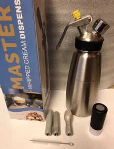 TODO ACERO INOXIDABLE Dispensador Batidor 1 pt (.5L) Crema Batidora Fresca Cachorro Taza Fabricante - Imagen 1 de 3