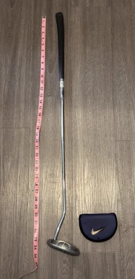 NIKE OZ PUTTER 33" DIESTRO SWOOSH VARILLA DE ACERO CON CUBIERTA Foto 1 de 4
