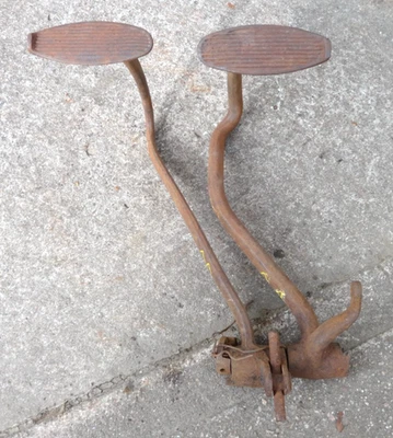 1929 1930 1931 Model A Ford AA Truck CLUTCH and BRAKE PEDALS Original 4 Speed - Image 1 of 4