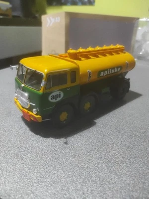 Camion d'epoca scala 1/43 - Immagine 1 di 4