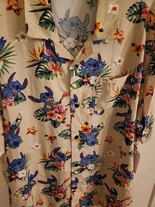 Disney Stitch Herren M Stitch Tropical Hawaiihemd mit Knopfleiste Erwachsene - Bild 1 von 5