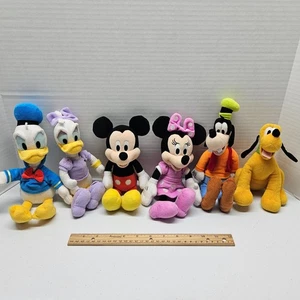 LOTTO PELUCHE TOPOLINO - Minnie Daisy Paperino Pippo Pluto Disney Peluche - Foto 1 di 9