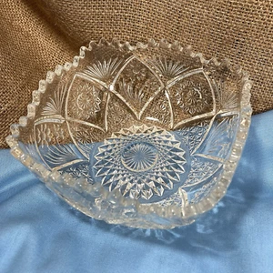 5" Pressed Crystal Serving Dish, Flower Pattern, 10 ozs - Picture 1 of 6