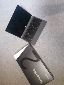 Microsoft Surface pro 2, 64 GB und Tastatur - Bild 1 von 2
