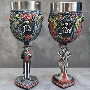 Mr & Mrs Gothic Wedding Goblets Set of 2 Black Red Roses Chalices Skull Macabre - Picture 1 of 10