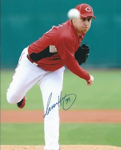 Signed 8x10 AARON HARANG CINCINNATI REDS Autographed photo - COA - Picture 1 of 1