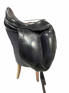 Equipe Emporio dressage saddle - Picture 1 of 8