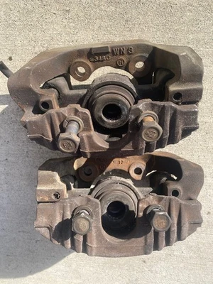 1985 Pontiac Fiero OE Front Brake Caliper Pair Left Right Foto 1 de 4